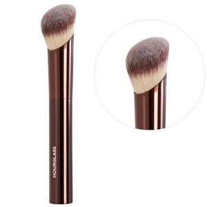 🌸New Hourglass  Ambient Soft Glow Foundation Brush